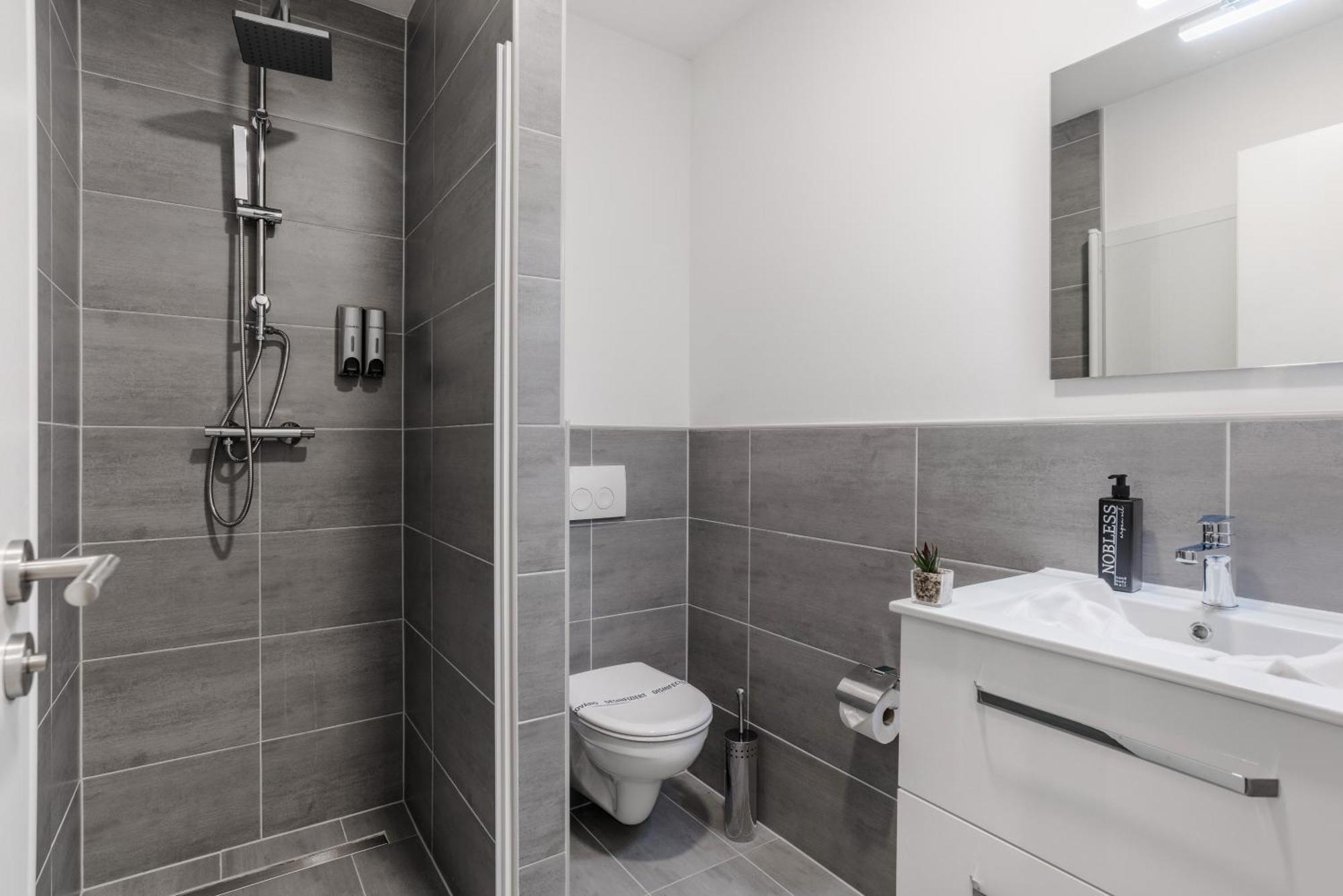 Hotel Montenegro Wormacja Zewnętrze zdjęcie