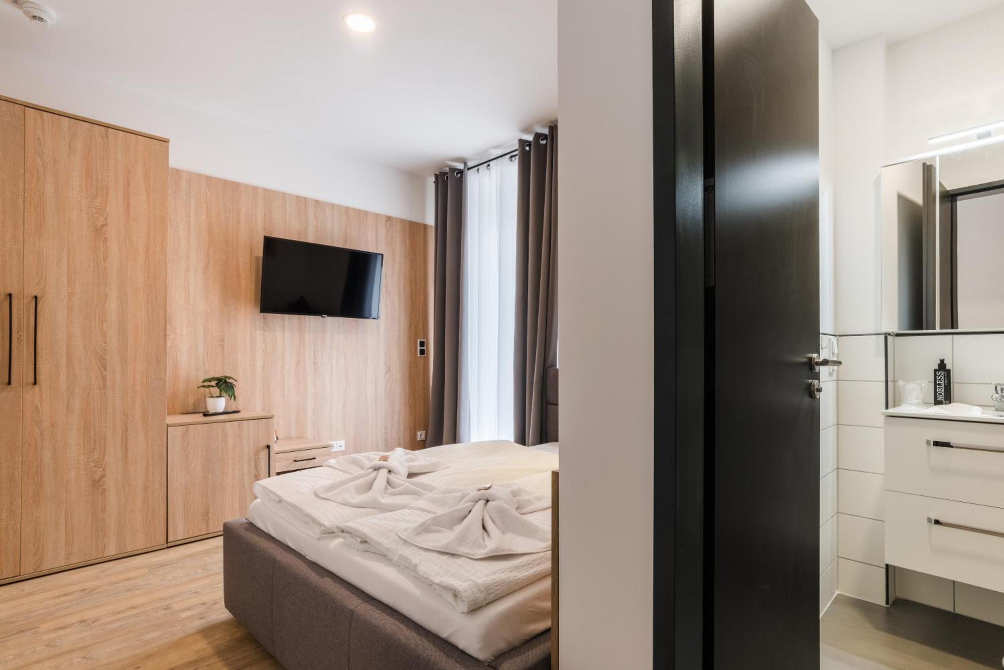 Hotel Montenegro Wormacja Zewnętrze zdjęcie