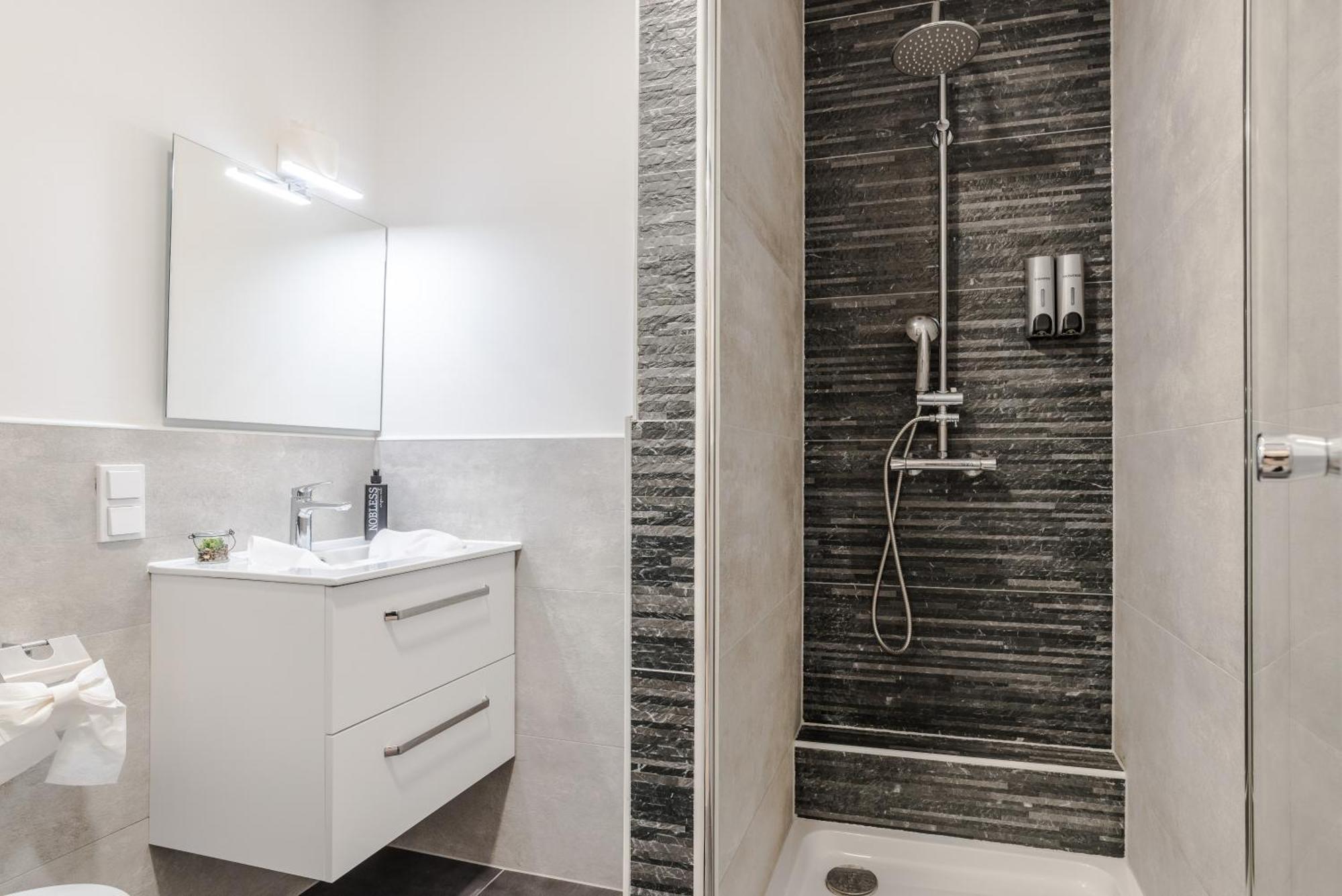 Hotel Montenegro Wormacja Zewnętrze zdjęcie
