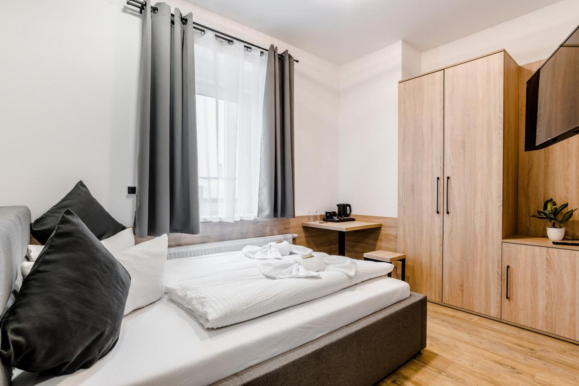 Hotel Montenegro Wormacja Zewnętrze zdjęcie