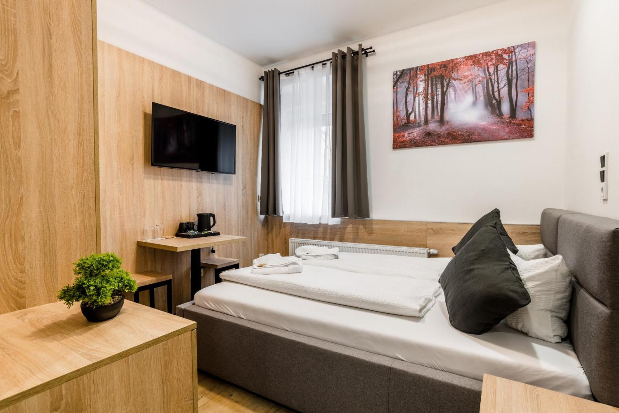 Hotel Montenegro Wormacja Zewnętrze zdjęcie