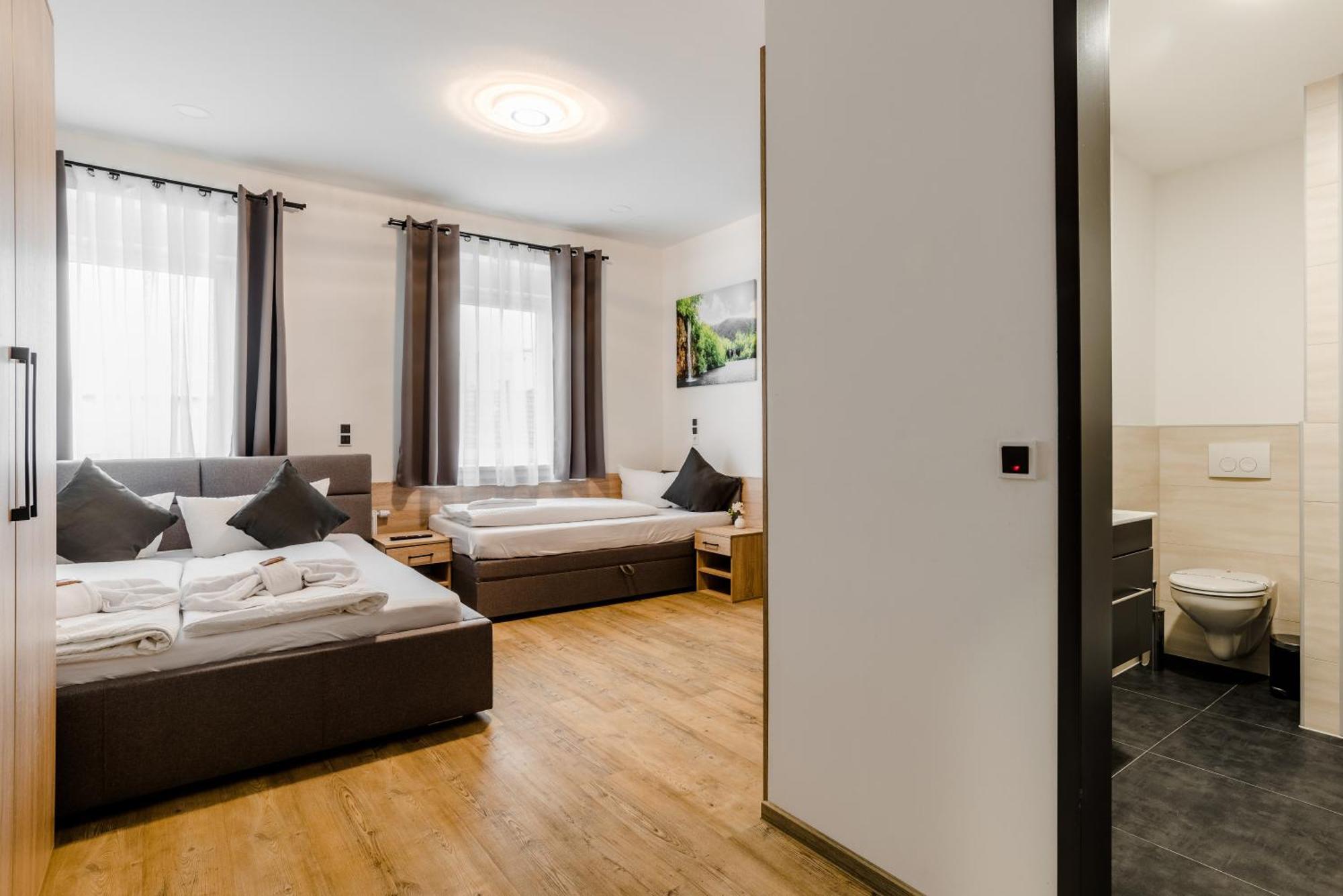 Hotel Montenegro Wormacja Zewnętrze zdjęcie