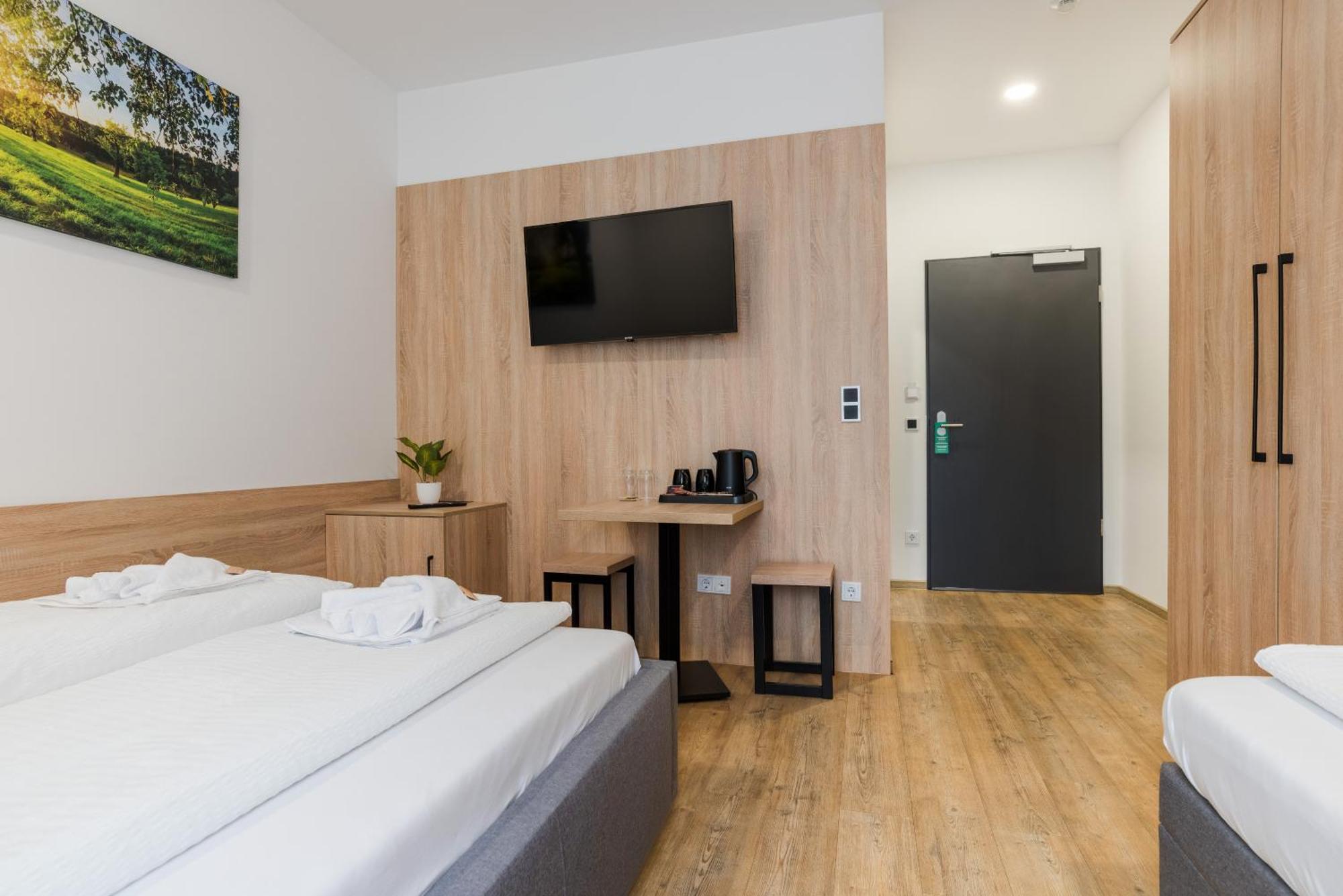 Hotel Montenegro Wormacja Zewnętrze zdjęcie