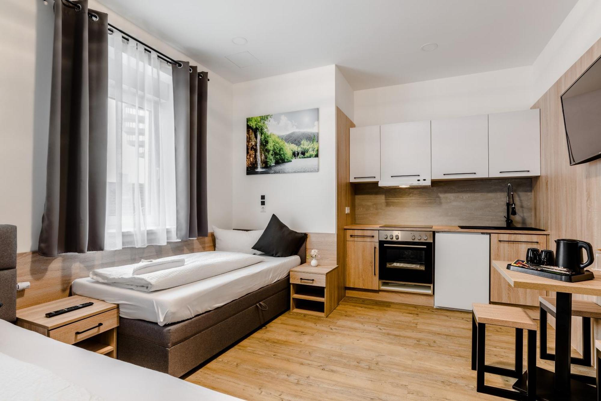 Hotel Montenegro Wormacja Zewnętrze zdjęcie