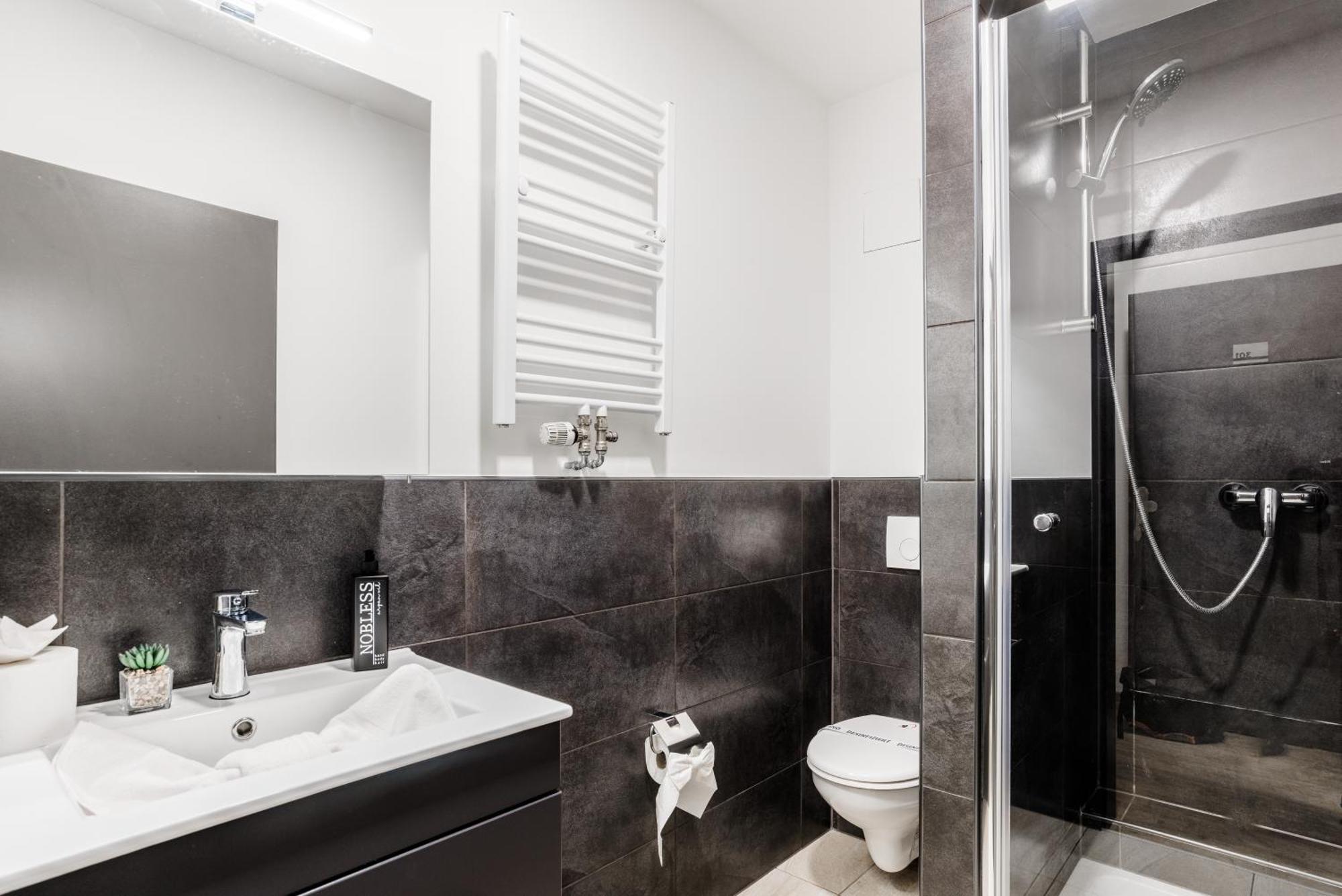 Hotel Montenegro Wormacja Zewnętrze zdjęcie
