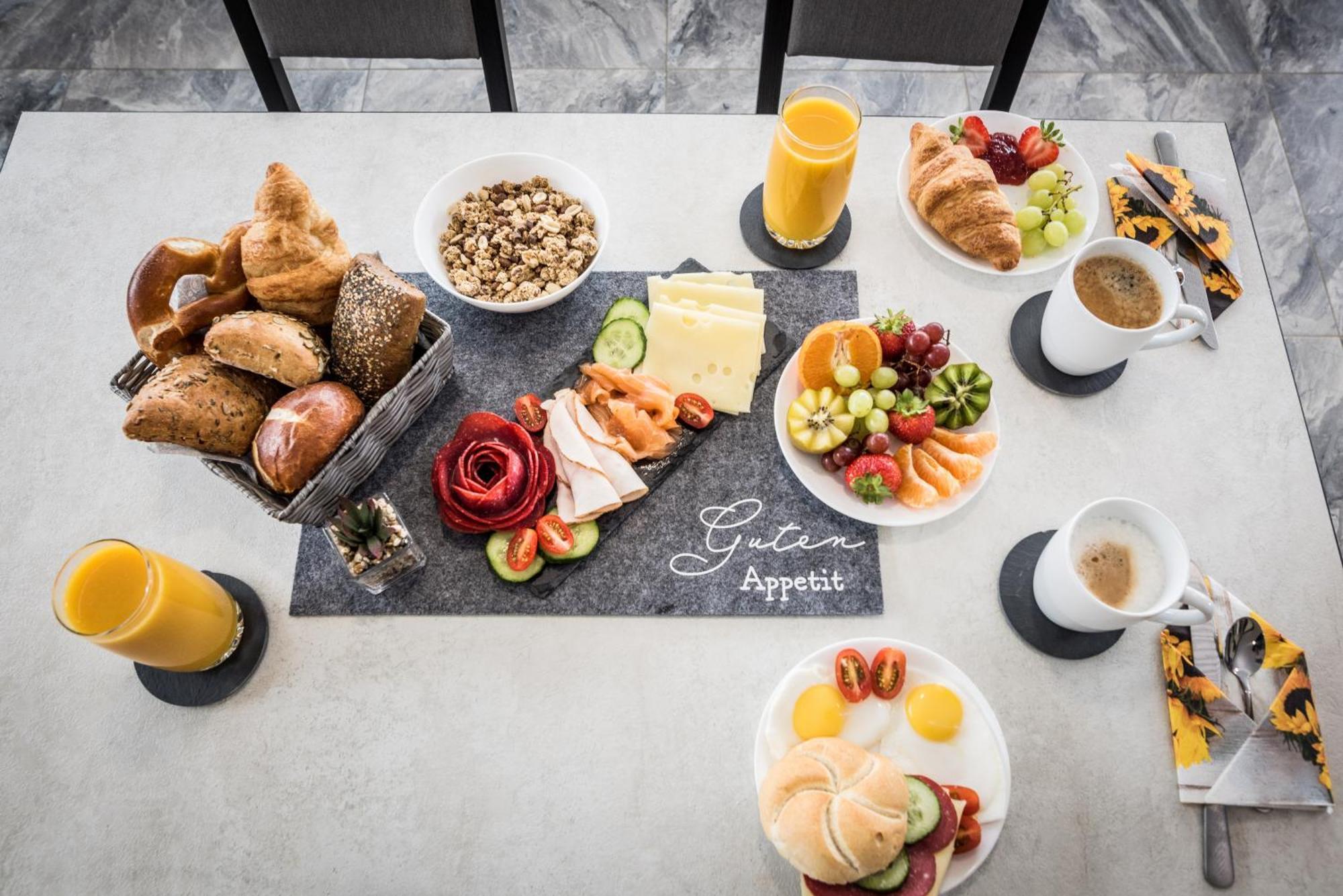 Hotel Montenegro Wormacja Zewnętrze zdjęcie