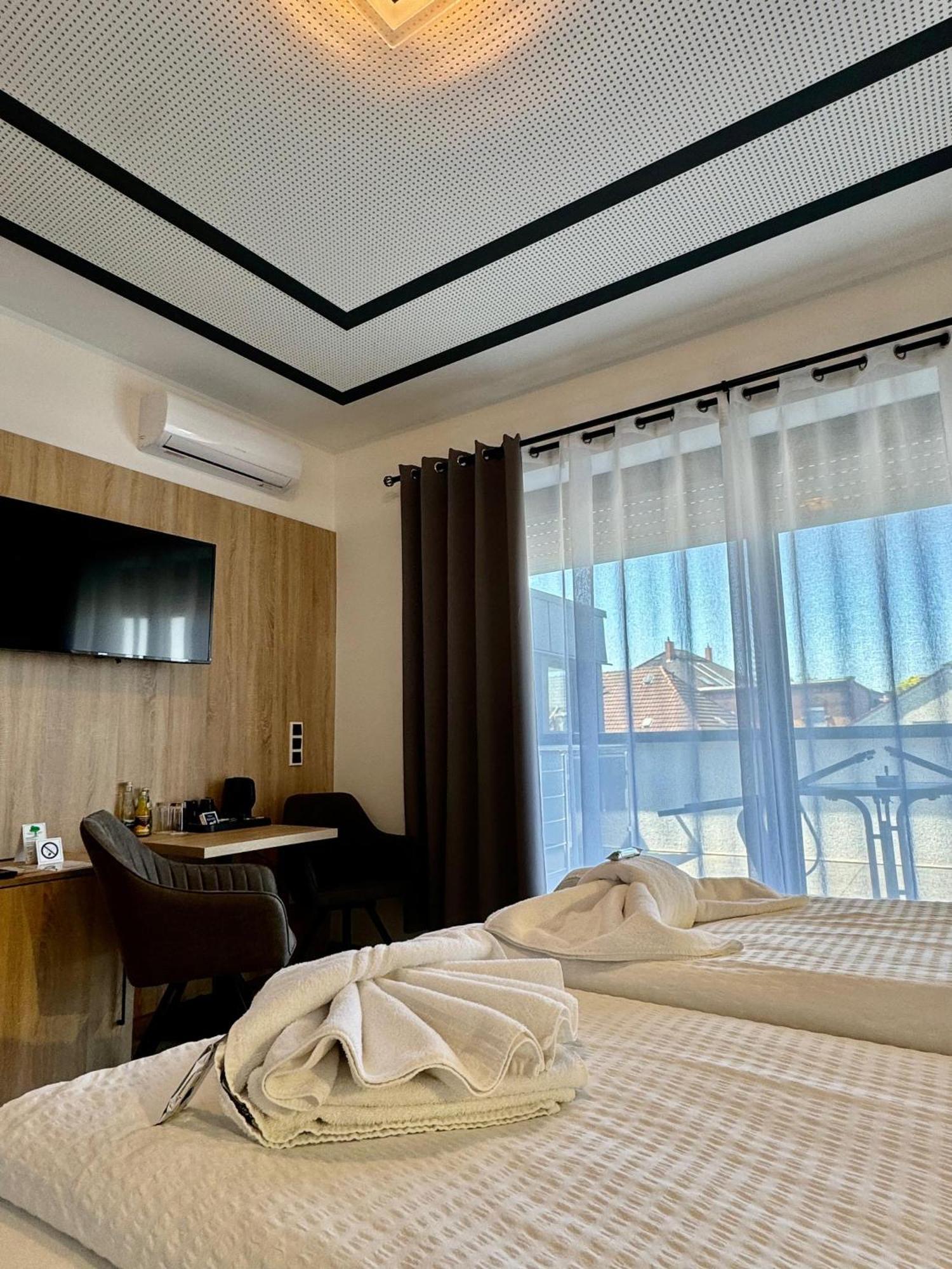 Hotel Montenegro Wormacja Zewnętrze zdjęcie